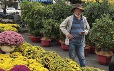 Những người ở lại ăn Tết thành phố