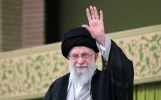 Lãnh tụ tối cao Iran Ali Khamenei và gần 4 thập kỷ cầm quyền cứng rắn, thù địch với Mỹ và Israel