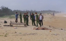 Phát hiện hai thi thể trôi dạt vào bờ biển Quảng Ngãi