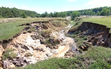 Đà Nẵng: Khai thác khoáng sản xong rồi ‘tính chạy làng’, trách nhiệm thuộc về ai?