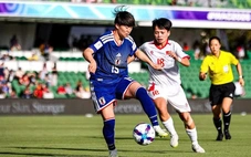 Tuyển nữ Việt Nam đấu Nhật Bản (hiệp 1) 0-1: Khổng Thị Hằng liên tục cứu thua
