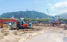 Dân bức xúc vì dự án xây dựng đóng cọc gây ồn xuyên đêm ở Nha Trang