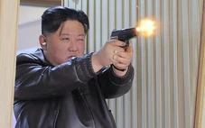 Triều Tiên công bố ảnh ông Kim Jong Un và con gái trực tiếp bắn súng