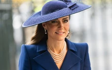 Vì sao công nương Kate Middleton thường đeo ngọc trai?