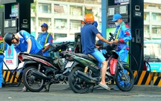 Vì sao giá xăng dầu điều chỉnh ba phiên liên tiếp, dầu bật tăng mạnh trở lại?