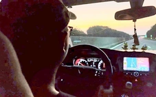 Cho thuê xe tự lái bị phạt nguội, phải làm sao?