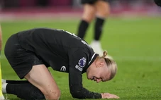 Hòa West Ham, Man City kém Arsenal đến 9 điểm