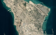 Mỹ tấn công 'trái tim dầu mỏ' đảo Kharg, Iran dọa phá hủy hạ tầng dầu khí hợp tác với Mỹ