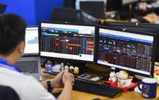 Đọc nhanh 14-3: Một chỉ số vọt lên, vàng bạc bitcoin tới chứng khoán bị bán tháo