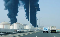 Các nước vùng Vịnh thúc Mỹ làm suy yếu toàn diện Iran để bảo vệ huyết mạch dầu mỏ