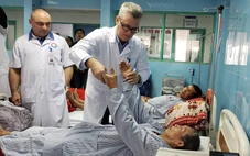 Nghĩa tình Cuba và những 'chiến sĩ áo trắng' không biên giới