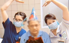 Xúc động hình ảnh y bác sĩ tổ chức sinh nhật cho bệnh nhân sau hai tháng giành giật sự sống