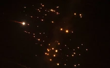 Iran tuyên bố đêm nay sẽ biến 'bầu trời của kẻ thù thành cảnh tượng ngoạn mục hơn nữa'