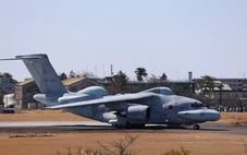 Máy bay tác chiến điện tử 'xấu nhất thế giới' của Nhật cất cánh lần đầu