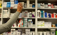 Anh đối mặt nguy cơ thiếu dược phẩm do căng thẳng tại eo biển Hormuz