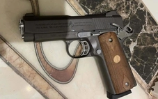 Điều tra vụ xô xát, có tiếng súng nổ tại một khách sạn ở Vĩnh Long