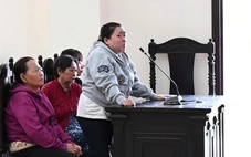 Rủ 2 người nhậu mà kéo đến 6 người, nói 'đông quá chắc tốn tiền nữa' thì bị đâm chết