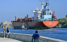 Nga chuyển hơn 700.000 thùng dầu, Brazil viện trợ nhân đạo cho Cuba