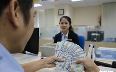 Tỉ giá trong thế gọng kìm