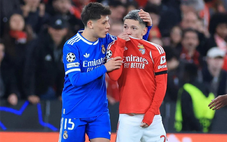 Chủ tịch FIFA: Cầu thủ che miệng khi nói chuyện có thể bị đuổi khỏi sân