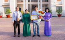 Khen thưởng người kiên trì hô hấp nhân tạo 20 phút cứu bé trai đuối nước