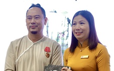 Võ Việt Chung tặng ba bộ áo dài đặc biệt cho Bảo tàng Phụ nữ Nam Bộ