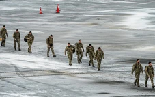 Đan Mạch lên kế hoạch phá đường băng Greenland nếu Mỹ tấn công