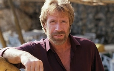 Huyền thoại võ thuật Chuck Norris qua đời