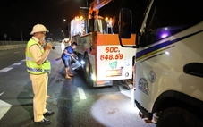 Tuần tra xuyên đêm trên cao tốc