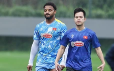 Xuân Son phải bỏ tập giữa chừng ở tuyển Việt Nam
