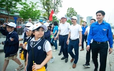 Trẻ em Việt Nam đang ngày càng phải tiếp xúc nhiều hơn với hiểm họa liên quan khí hậu, không khí