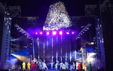 Sân khấu nghệ thuật từ phế liệu thành thông điệp môi trường cho giới trẻ