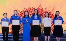 Chi đoàn phóng viên báo Tuổi Trẻ nhận giải thưởng Hồ Hảo Hớn năm 2026