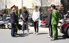 Khởi tố nhóm học sinh chém nam sinh lớp 8 trước cổng trường ở Đà Lạt