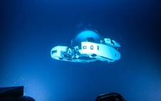 Trung Quốc sắp ra mắt tàu lặn du lịch đầu tiên xuống sâu 1.000m