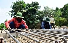 Người dân dự án Vành đai 2 TP.HCM tháo nhà, giao mặt bằng: Mong dự án nhanh đúng tiến độ