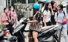 Dạy thêm, học thêm: Siết vẫn 'nóng' vì gốc rễ là thi cử và bằng cấp