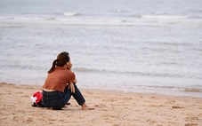 Nghịch lý ngày càng phổ biến: Cô đơn trong hôn nhân