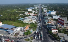 Cầu vượt tại ngã tư Đồng Tâm được xây dựng theo hướng từ cao tốc đến cầu Rạch Miễu 2