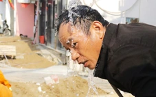 TP.HCM nắng nóng kéo dài, nhiệt độ đo 36 độ C nhưng cảm nhận còn ‘bỏng rát’ hơn