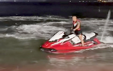 TikToker phóng mô tô nước trên bãi tắm ở Nha Trang xin lỗi, cảnh sát vẫn xử nghiêm