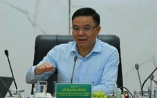 Quyền Bộ trưởng Bộ Công Thương đến nhà máy lọc dầu, yêu cầu 'giữ vững nguồn cung'