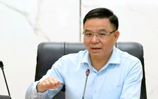 Quyền Bộ trưởng Bộ Công Thương đến nhà máy lọc dầu, yêu cầu 'giữ vững nguồn cung'