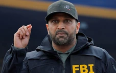 Tin tặc ‘đột nhập’ hộp thư giám đốc FBI, tung 300 email và nhiều hình ảnh lên mạng