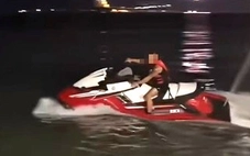 TikToker phóng mô tô nước trên bãi tắm ở Nha Trang xin lỗi, cảnh sát vẫn xử nghiêm