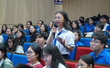 Nhắn nhủ sinh viên 'chọn bạn mà chơi' thông qua phiên tòa giả định