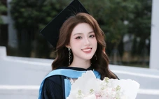 Miss World Vietnam Phan Phương Oanh trong những ảnh đời thường