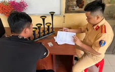 Bấm còi xe khi chờ đèn đỏ chỉ mang tính cảnh báo thôi, sao phải khó chịu?