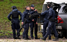 Úc bắn chết nghi phạm sát hại 2 cảnh sát sau 7 tháng truy lùng