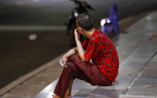 Vé 'chợ đen' ế ẩm trước trận tuyển Việt Nam - Malaysia